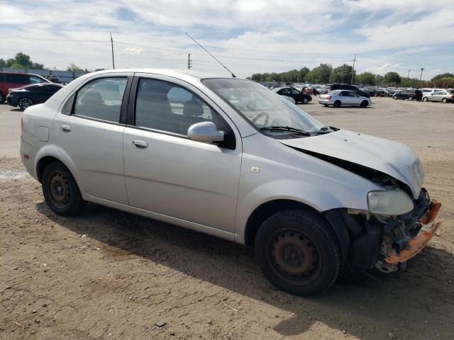 KL1TD52615B285570 - 2005 CHEVROLET AVEO BASE SILVER photo 4
