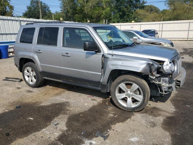 1C4NJPFB6ED887723 - 2014 JEEP PATRIOT LATITUDE SILVER photo 4