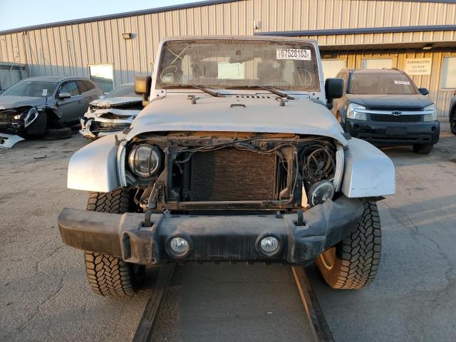 1J4GA59187L149747 - 2007 JEEP WRANGLER SAHARA SILVER photo 5