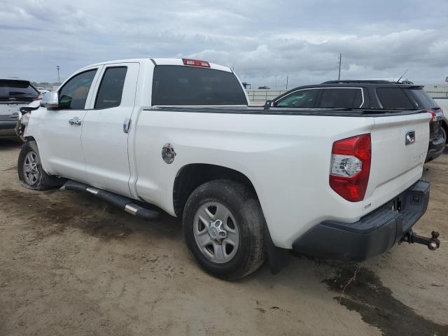 5TFRM5F15GX095374 - 2016 TOYOTA TUNDRA DOUBLE CAB SR/SR5 WHITE photo 2