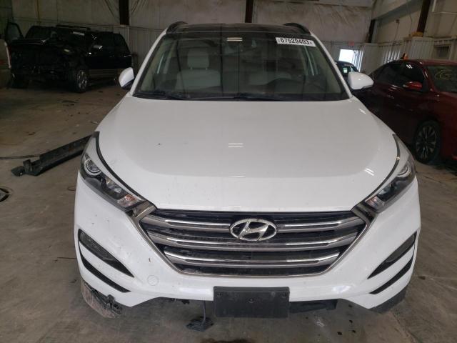 KM8J3CA29JU828180 - 2018 HYUNDAI TUCSON VALUE WHITE photo 5