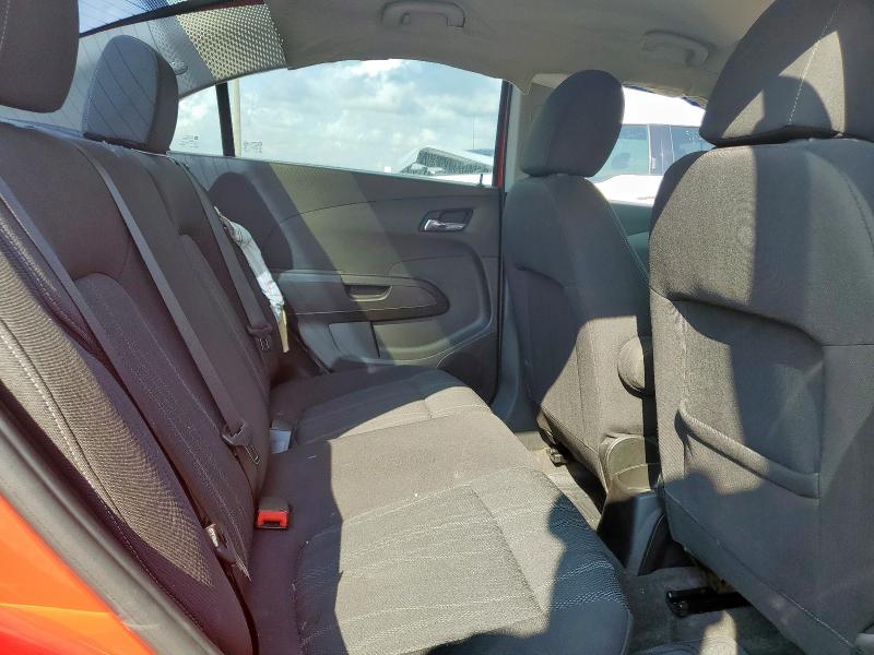 1G1JD5SB0J4123725 - 2018 CHEVROLET SONIC LT RED photo 10