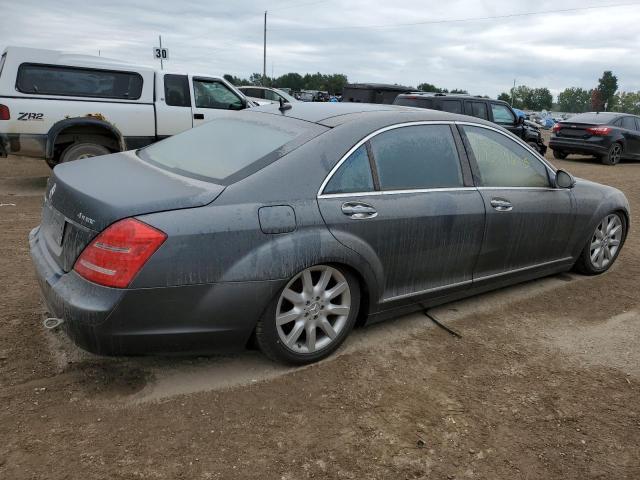 WDDNG86X67A117712 - 2007 MERCEDES-BENZ S 550 4MATIC GRAY photo 3