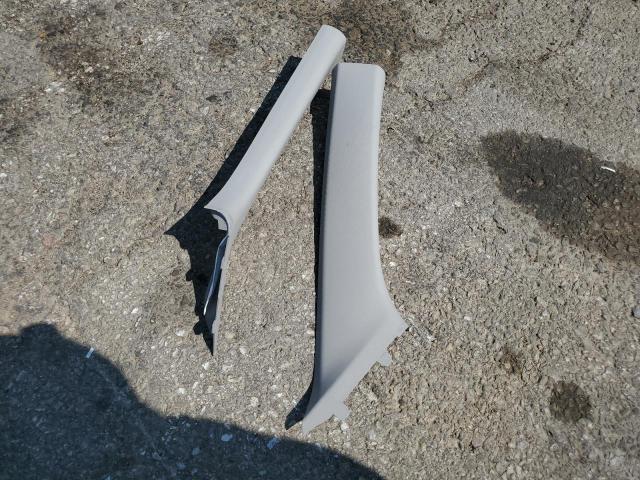 3GNAXSEV7JS557831 - 2018 CHEVROLET EQUINOX LT WHITE photo 13