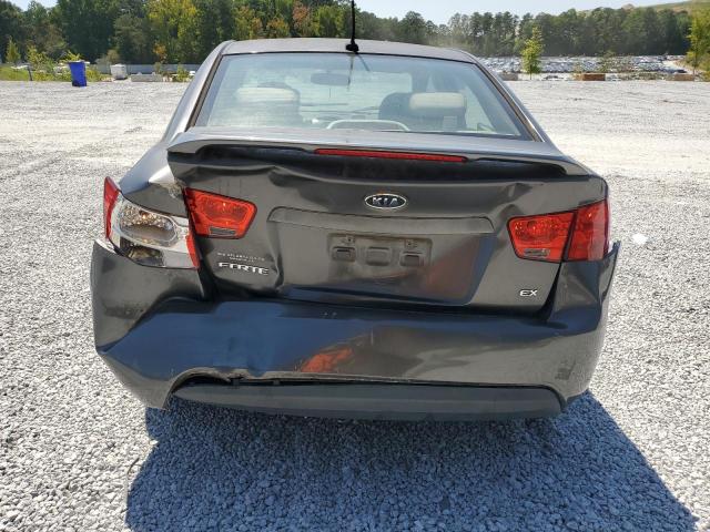 KNAFU4A25D5695541 - 2013 KIA FORTE EX GRAY photo 6