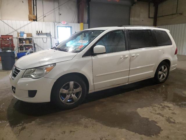 2V4RW3DGXBR785706 - 2011 VOLKSWAGEN ROUTAN SE WHITE photo 1