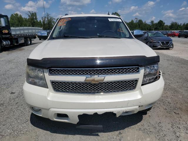 3GNVKGE04AG246328 - 2010 CHEVROLET AVALANCHE LTZ WHITE photo 5