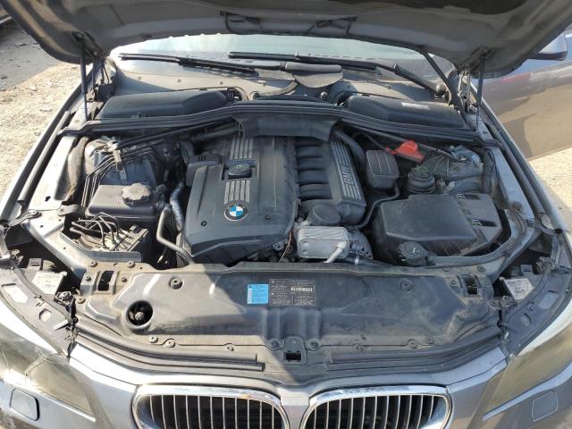 WBANV1C55AC388828 - 2010 BMW 528 XI GRAY photo 11