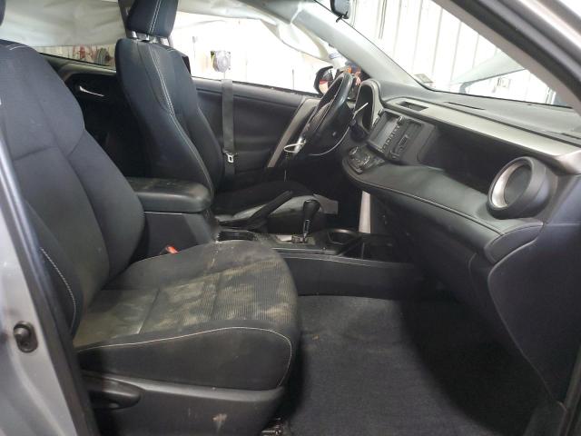 2T3RFREV6GW512009 - 2016 TOYOTA RAV4 XLE SILVER photo 7