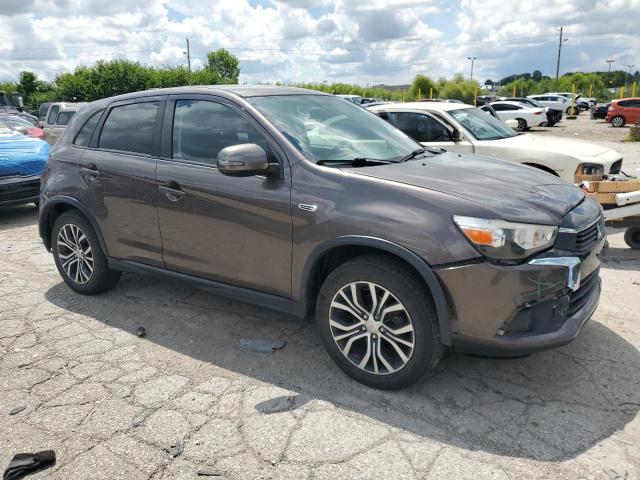 JA4AP3AU8HZ016547 - 2017 MITSUBISHI OUTLANDER ES 棕色 照片 4