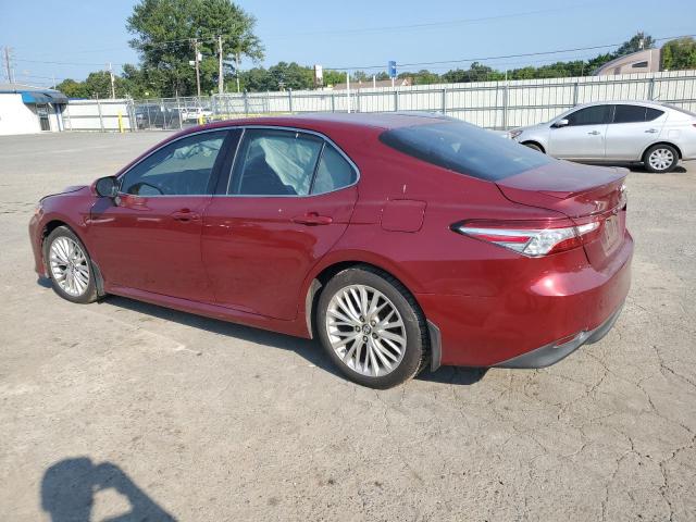 4T1B11HK5JU580028 - 2018 TOYOTA CAMRY L MAROON photo 2