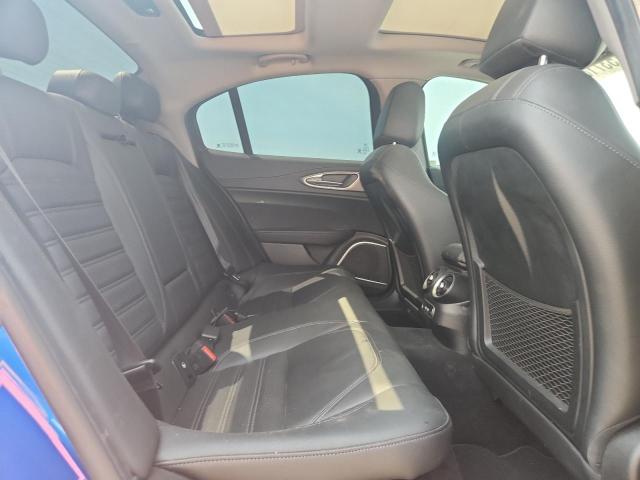 ZARFAMBNXK7605022 - 2019 ALFA ROMEO GIULIA TI Blau Foto 10