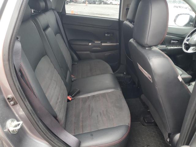 JA4AP3AW9JZ018508 - 2018 MITSUBISHI OUTLANDER ES Сірий фото 11