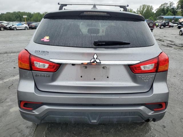 JA4AP3AW9JZ018508 - 2018 MITSUBISHI OUTLANDER ES Сірий фото 6