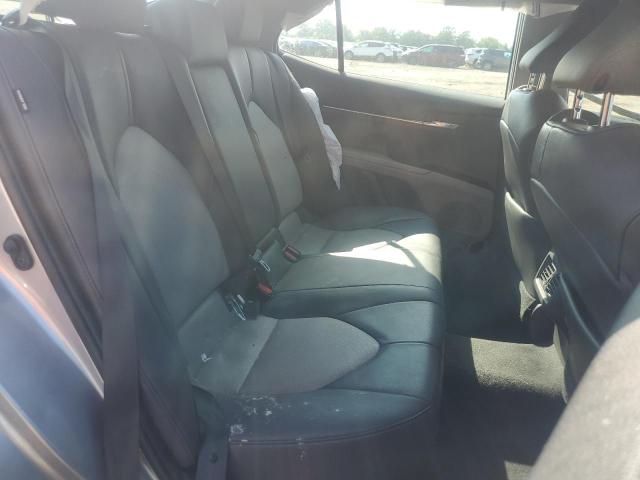 4T1F11AK5LU313857 - 2020 TOYOTA CAMRY XLE 银色 照片 10