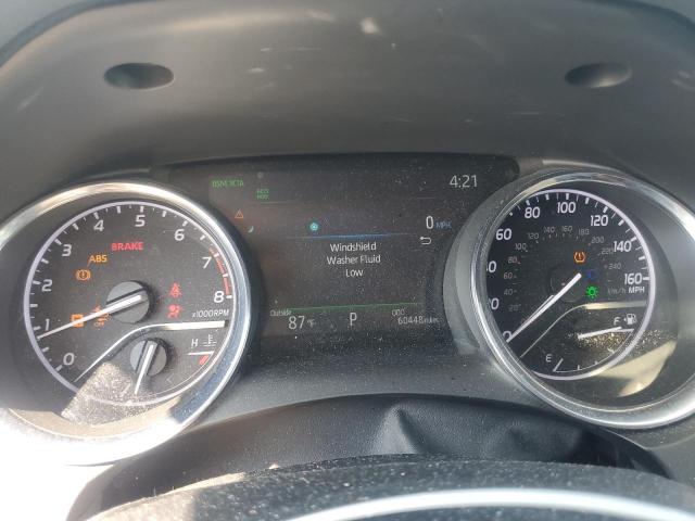 4T1F11AK5LU313857 - 2020 TOYOTA CAMRY XLE 银色 照片 9