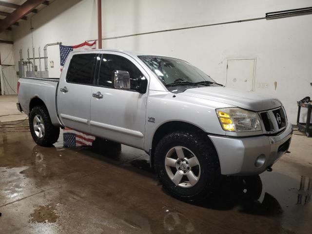 1N6AA07B04N586990 - 2004 NISSAN TITAN XE SILVER photo 4