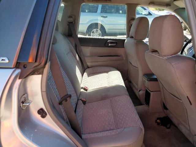 JF1SG656X4H717510 - 2004 SUBARU FORESTER 2.5XS Серебристый фото 10