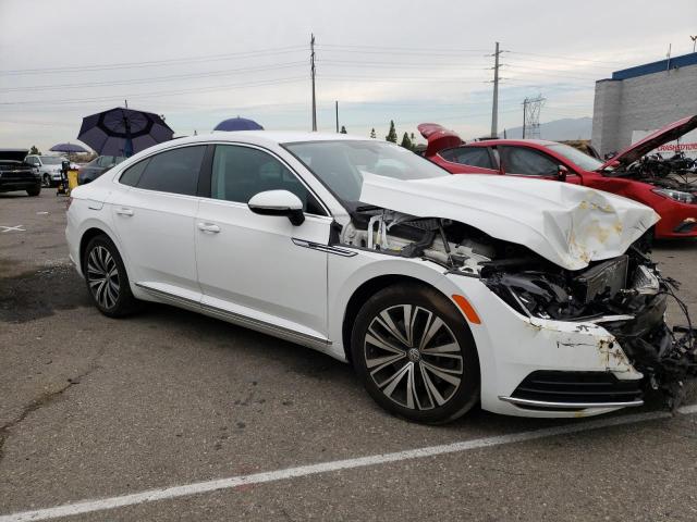 WVWBR7AN8KE000576 - 2019 VOLKSWAGEN ARTEON SE WHITE photo 4