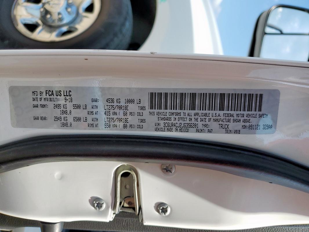 3C6UR4CJ2JG356201 - 2018 RAM 2500 ST 白色 照片 12