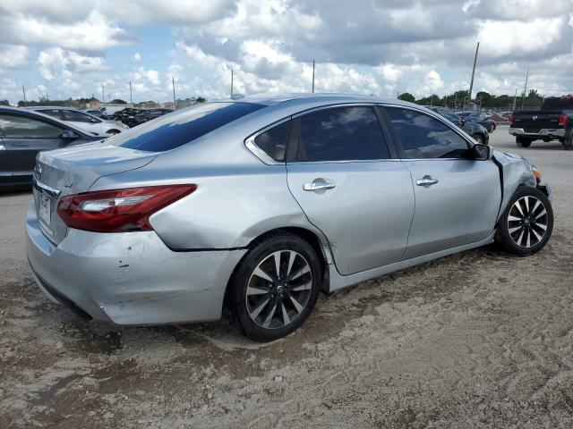 1N4AL3AP5JC171387 - 2018 NISSAN ALTIMA 2.5 فضي صورة 3
