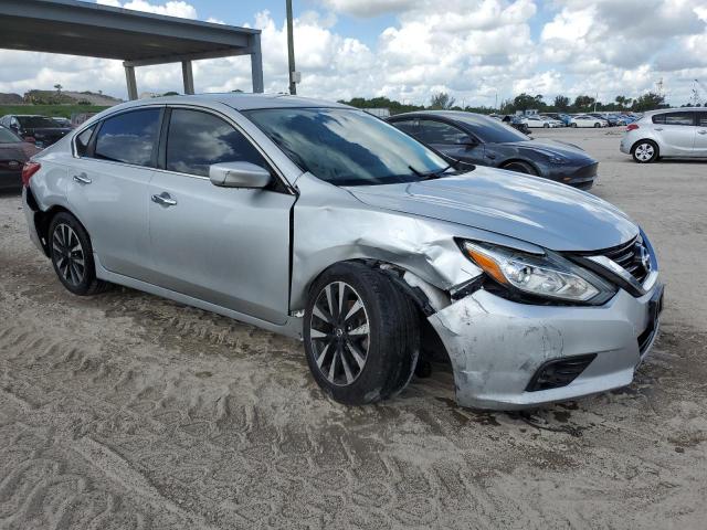 1N4AL3AP5JC171387 - 2018 NISSAN ALTIMA 2.5 فضي صورة 4