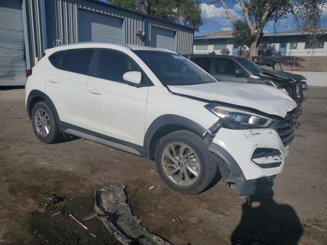 KM8J3CA46JU702943 - 2018 HYUNDAI TUCSON SEL WHITE photo 4