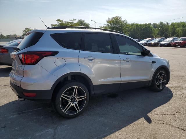 1FMCU0HD0KUA95465 - 2019 FORD ESCAPE SEL SILVER photo 3