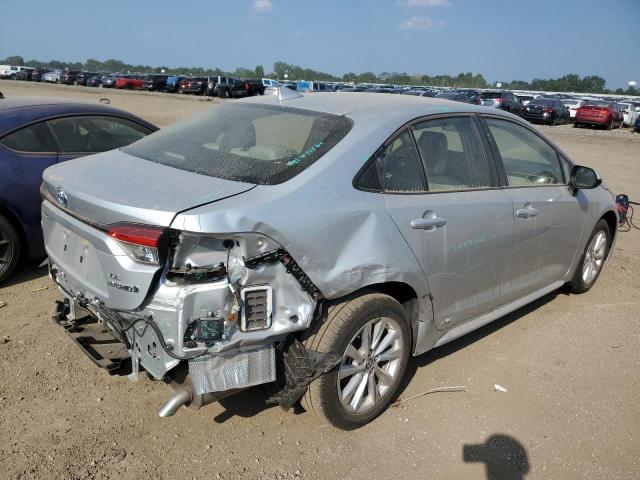 JTDBDMHE8RJ010142 - 2024 TOYOTA COROLLA LE SILVER photo 3