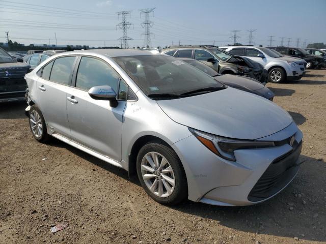 JTDBDMHE8RJ010142 - 2024 TOYOTA COROLLA LE SILVER photo 4