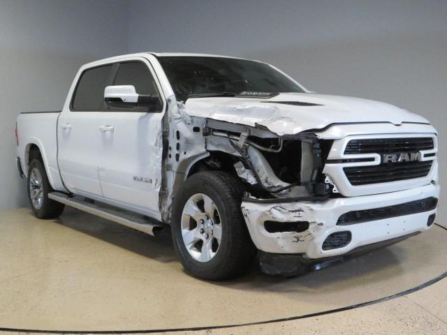 1C6RREJT0KN706630 - 2019 RAM 1500 LARAMIE WHITE photo 1