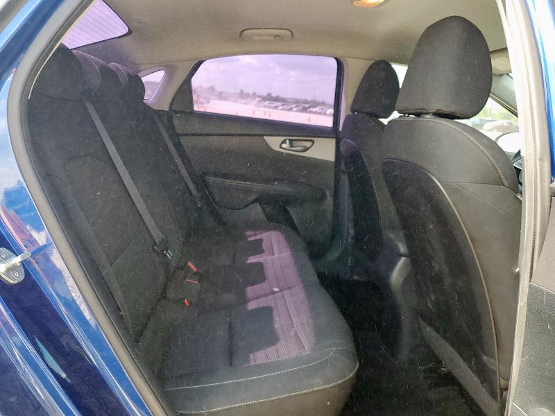 3KPF24AD2KE011234 - 2019 KIA FORTE FE ლურჯი ფოტო 10