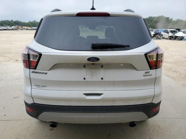 1FMCU0GD1JUC07318 - 2018 FORD ESCAPE SE WHITE photo 6