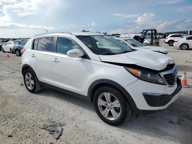 KNDPB3A27C7208625 - 2012 KIA SPORTAGE BASE WHITE photo 4