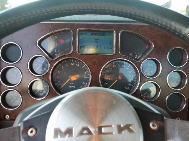 1M1AX16Y8HM038616 - 2017 MACK 800 GU800 WHITE photo 8