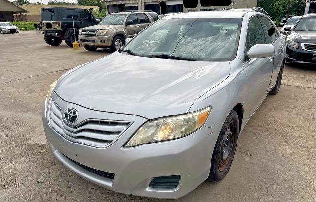4T1BF3EKXAU071859 - 2010 TOYOTA CAMRY BASE SILVER photo 2