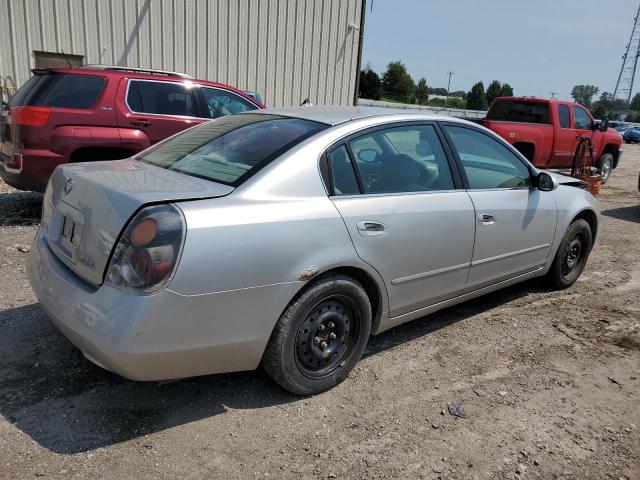 1N4AL11D82C150111 - 2002 NISSAN ALTIMA BASE SILVER photo 3
