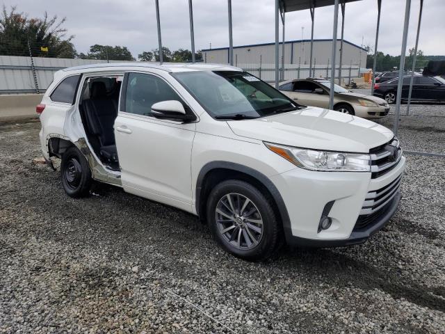 5TDJZRFH4JS523886 - 2018 TOYOTA HIGHLANDER SE Beyaz fotoğraf 4