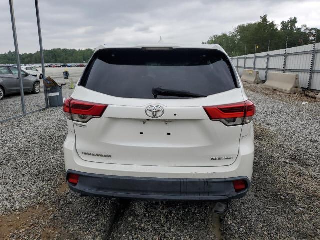 5TDJZRFH4JS523886 - 2018 TOYOTA HIGHLANDER SE Beyaz fotoğraf 6