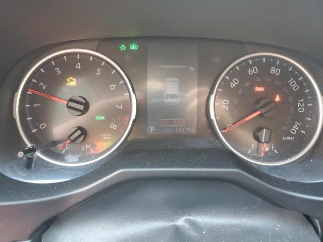 2T3P1RFV3NW284911 - 2022 TOYOTA RAV4 XLE 银色 照片 9