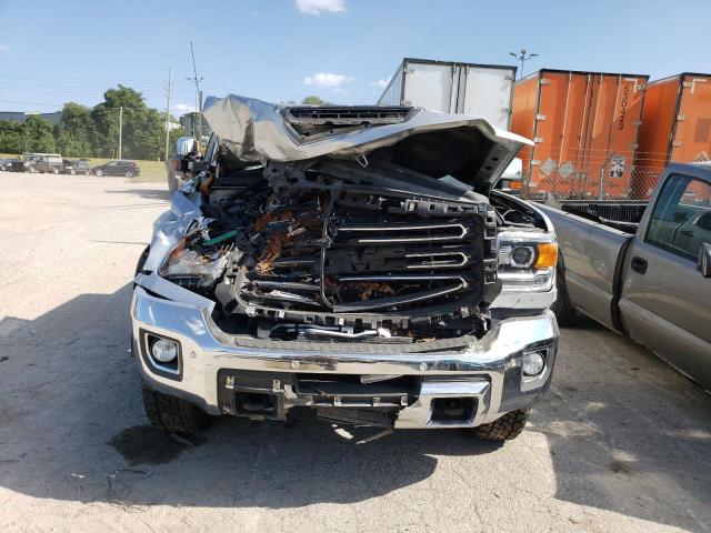 1GT12TEY1HF249091 - 2017 GMC SIERRA K2500 SLT SILVER photo 5