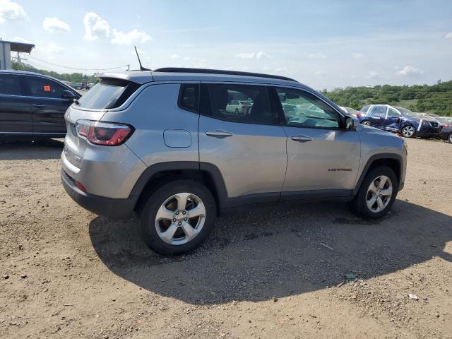 3C4NJDBB5JT262741 - 2018 JEEP COMPASS LATITUDE Gümüş fotoğraf 3