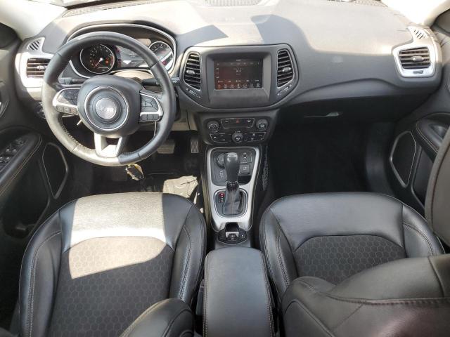 3C4NJDBB5JT262741 - 2018 JEEP COMPASS LATITUDE Gümüş fotoğraf 8