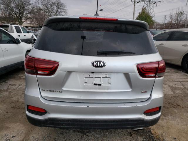 5XYPG4A32KG577457 - 2019 KIA SORENTO L SILVER photo 6