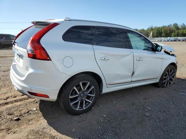 YV449MRR2H2199758 - 2017 VOLVO XC60 T6 DYNAMIC WHITE photo 3