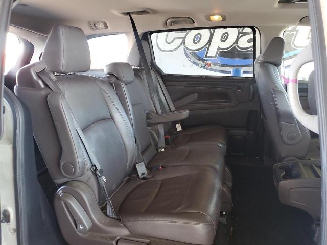 5FNRL6H74JB107235 - 2018 HONDA ODYSSEY EXL WHITE photo 11