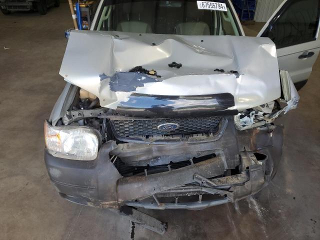 1FMYU02164KB50701 - 2004 FORD ESCAPE XLS SILVER photo 12