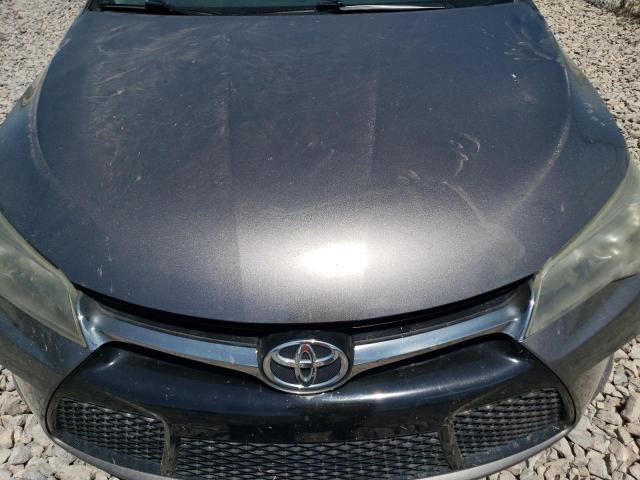 4T1BF1FK6HU315522 - 2017 TOYOTA CAMRY LE GRAY photo 11