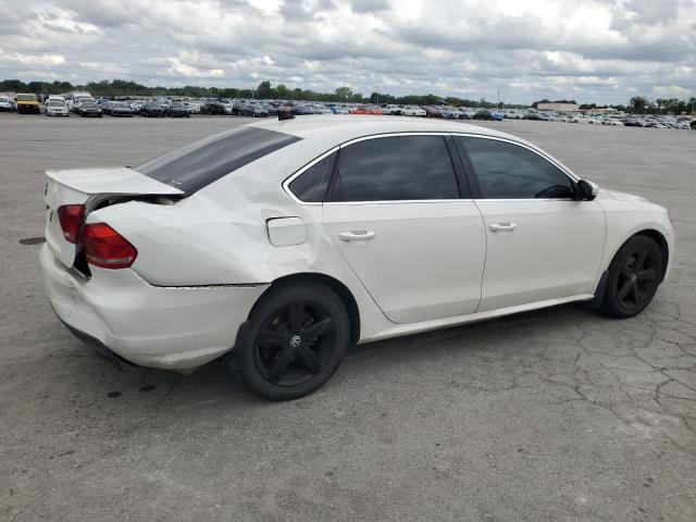 1VWAS7A30FC079044 - 2015 VOLKSWAGEN PASSAT S WHITE photo 3