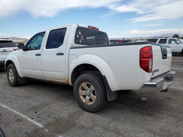 1N6AD07U16C465103 - 2006 NISSAN FRONTIER CREW CAB LE WHITE photo 2